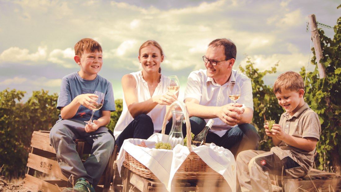 Weingut Gerold Spies_Familie, © Weingut Gerold Spies-Inh. Tobias Leib Weingut Gerold Spies_Familie, © Weingut Gerold Spies-Inh. Tobias Leib