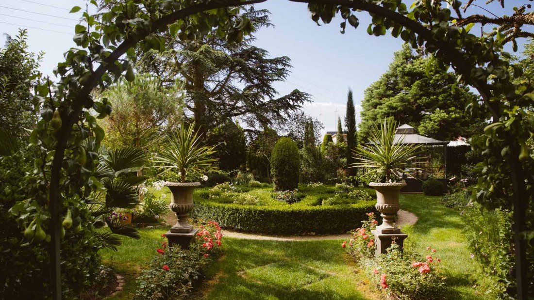 Weingut Listmann_Garten_Bogen, © Weingut Listmann Weingut Listmann_Garten_Bogen, © Weingut Listmann