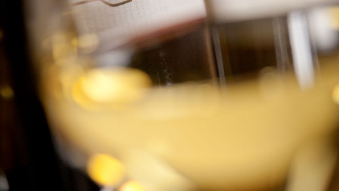 Weingut Rollanderhof_Weinglas, © Weingut Rollanderhof Weingut Rollanderhof_Weinglas, © Weingut Rollanderhof