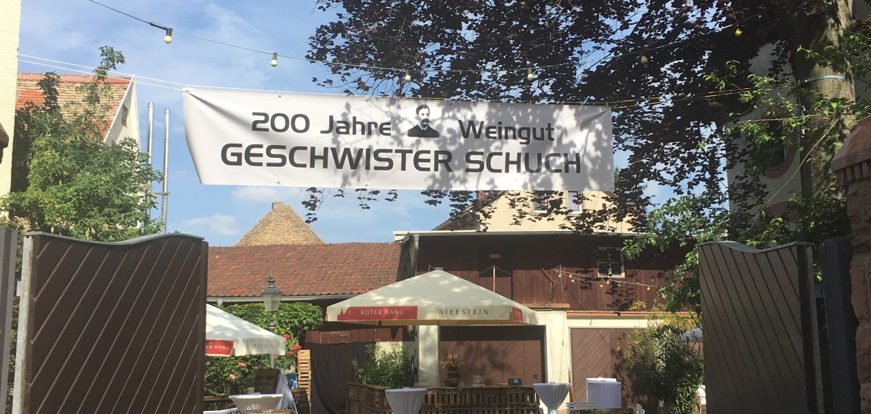 Weingut Geschwister Schuch_Hof lädt ein, © Weingut Geschwister Schuch Weingut Geschwister Schuch_Hof lädt ein, © Weingut Geschwister Schuch