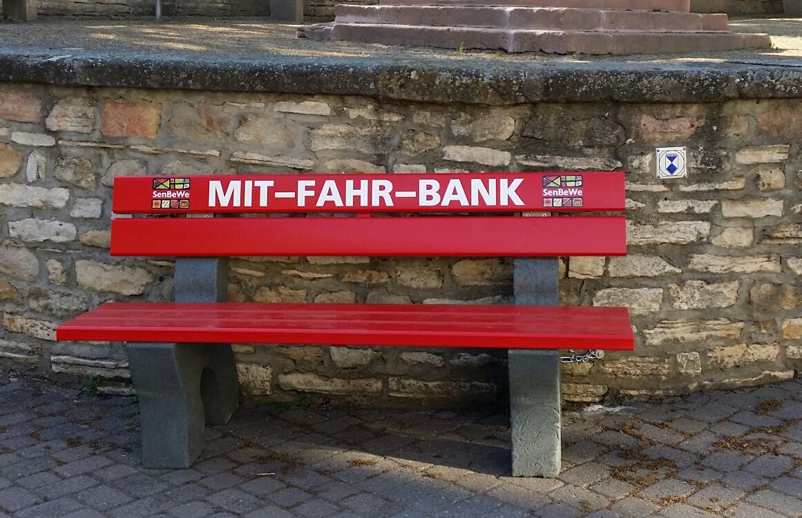 Mitfahrbank in Westhofen, © Gemeinde Westhofen Mitfahrbank in Westhofen, © Gemeinde Westhofen