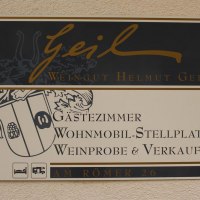 Weingut Geil_Schild © Rheinhessen-Touristik Weingut Geil_Schild © Rheinhessen-Touristik