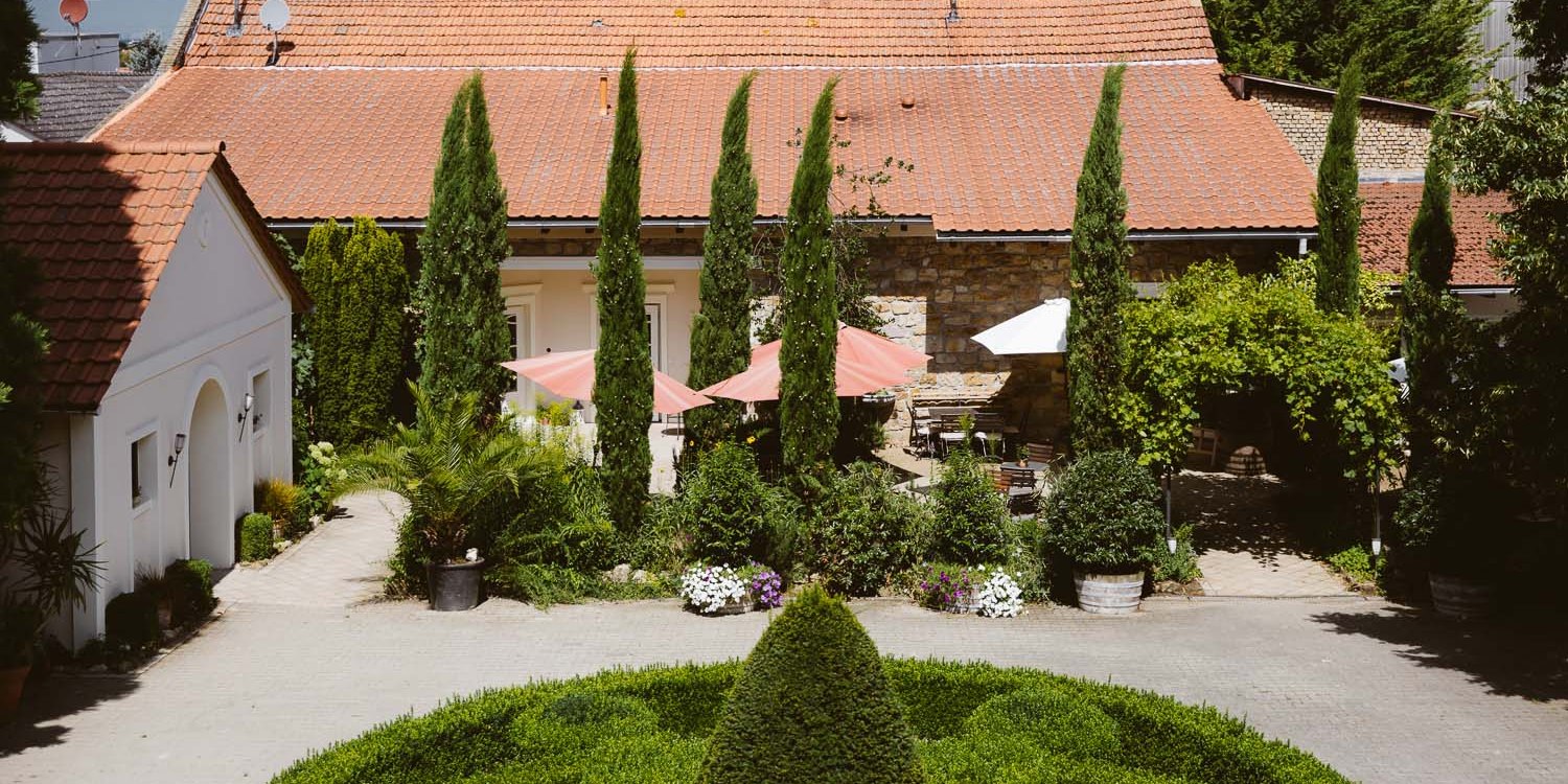 listmann_sonnenterrasse-internet_1 listmann_sonnenterrasse-internet_1