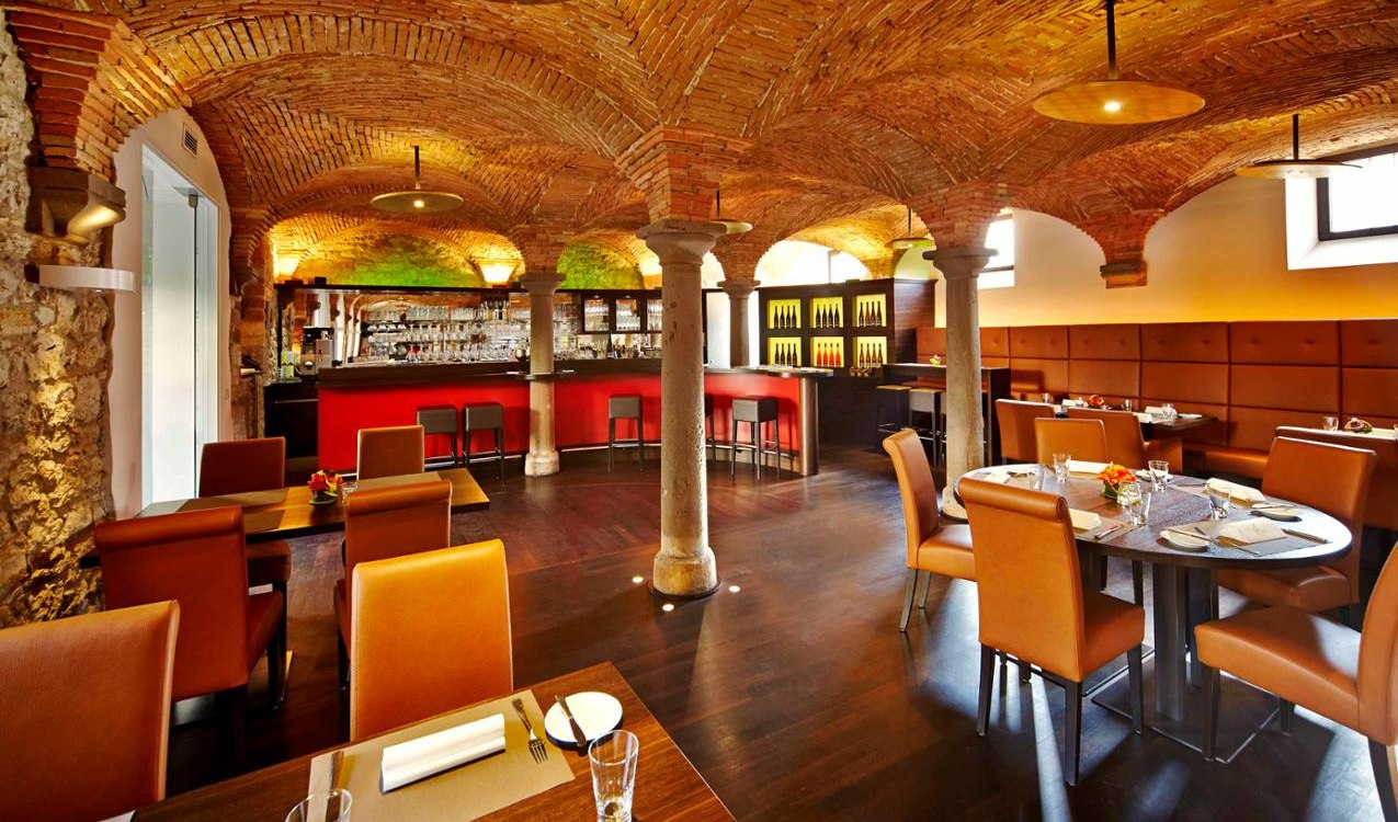 osthofen_weinbar-und-restaurant-vis-a-vis-neu osthofen_weinbar-und-restaurant-vis-a-vis-neu