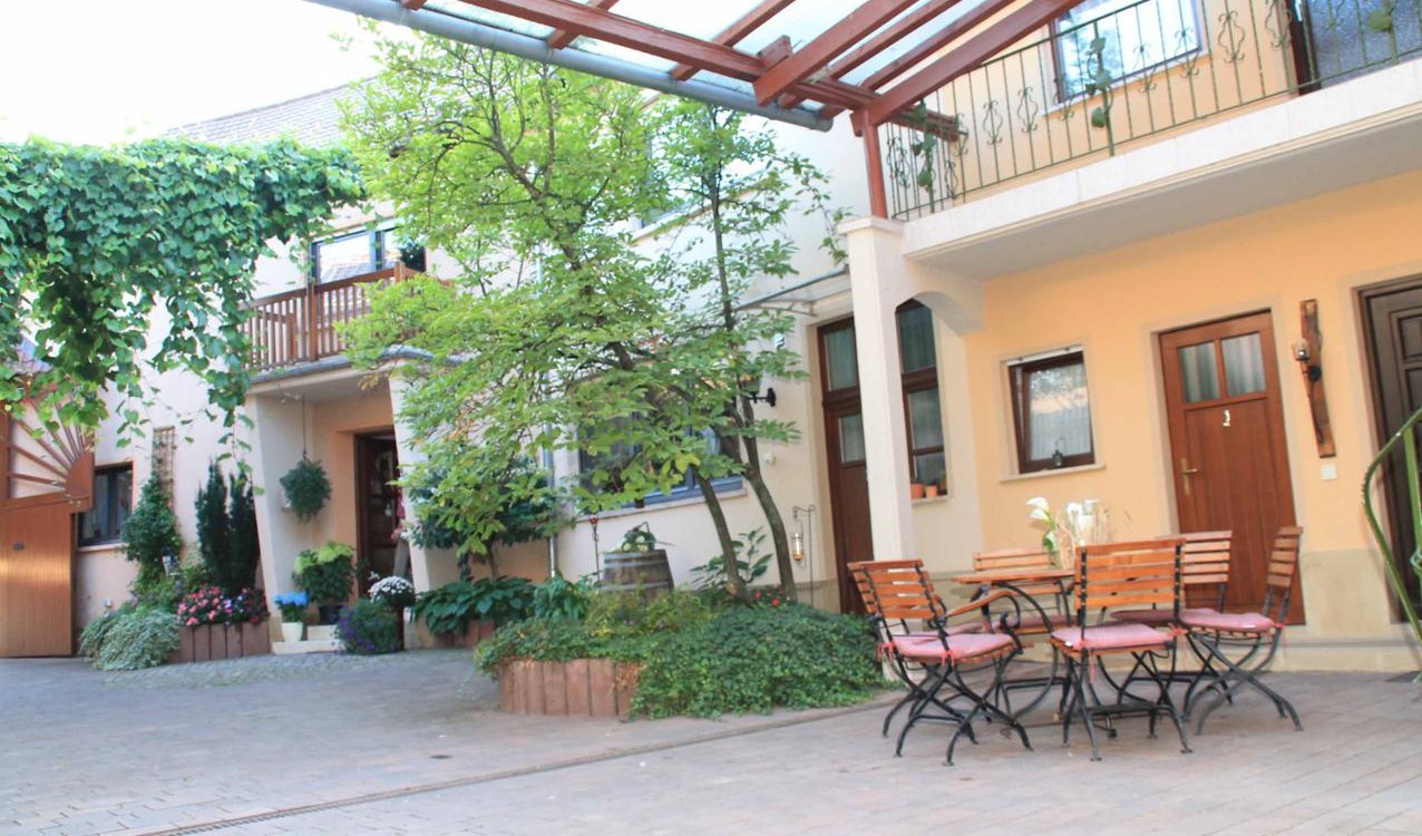 Weingut Zöller_Innenhof, © Weingut Zöller Weingut Zöller_Innenhof, © Weingut Zöller