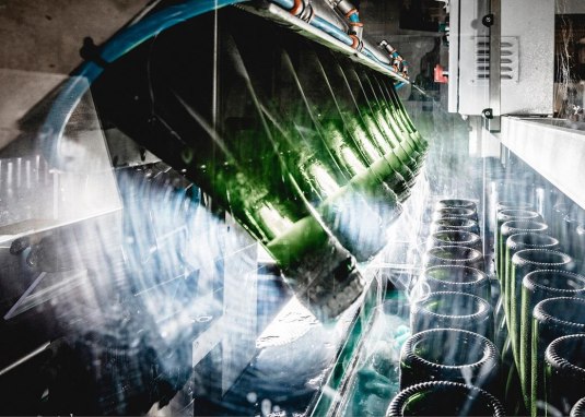 Eventbild_STRAUCH_F&uuml;llung & Degorgement Winzers Li &copy; KvD Sektmanufaktur GmbH