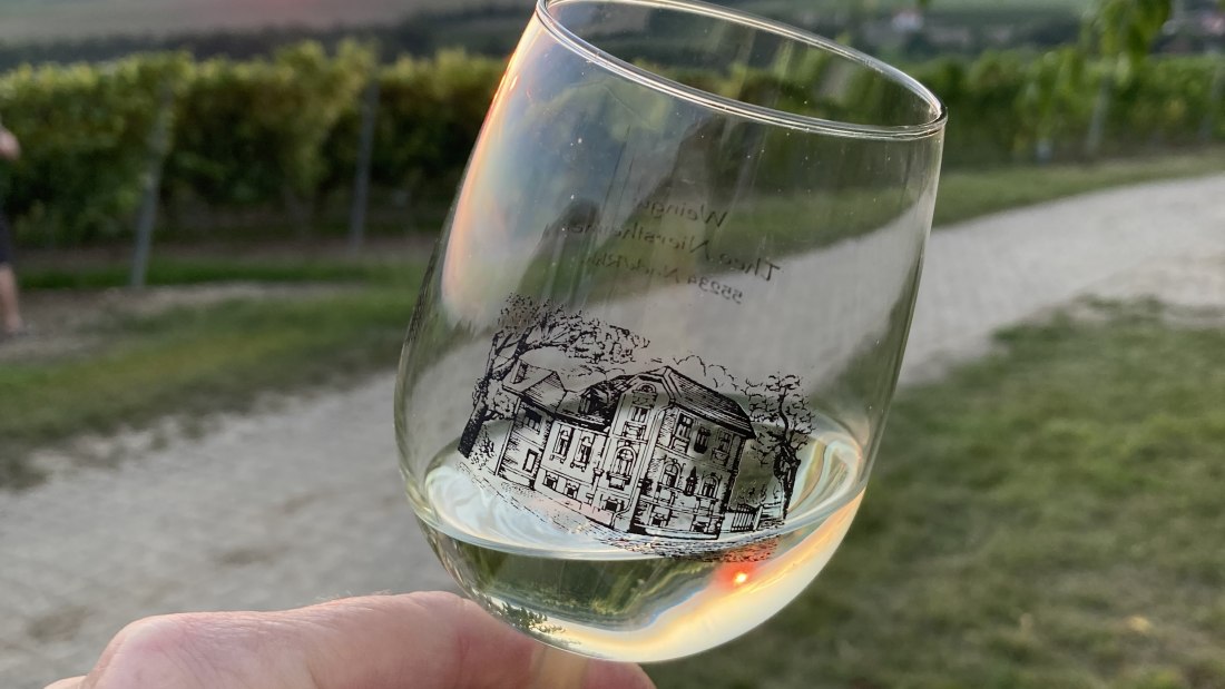Weingut Nierstheimer_Weinglas, &copy; Weingut Nierstheimer
