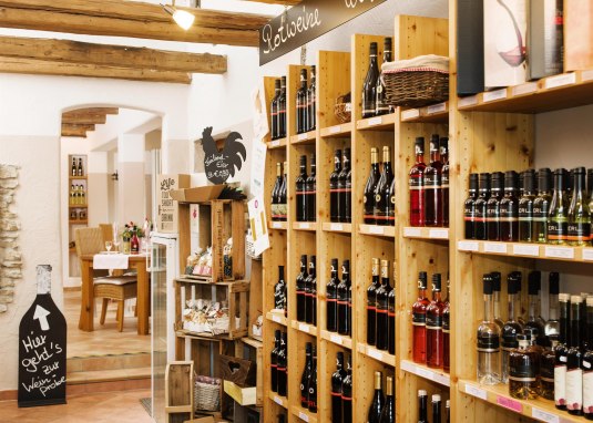 Vinothek Weingut Merl © Carsten Costard
