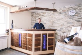 Vinothek Dackermann &copy; Weingut Dackermann