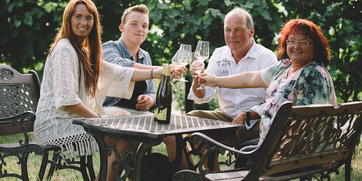 Weingut Schittler & Becker_Familie, &copy; Weingut Schittler & Becker