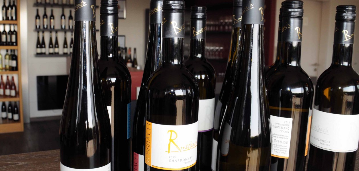 Weingut Russbach_Weinflaschen, &copy; Weingut Russbach