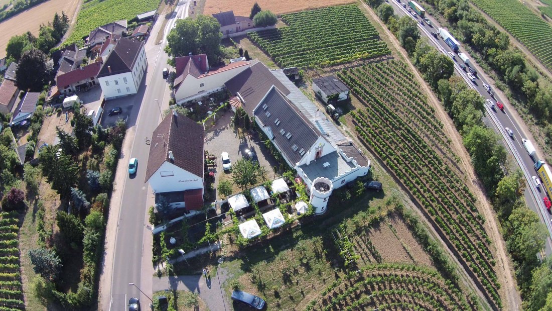 Burgunderhof Mergel_Luftbild, &copy; Burgunderhof Mergel