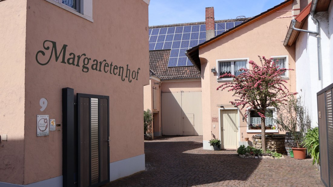 Weingut Margaretenhof_Blick in den Hof, &copy; Weingut Margaretenhof
