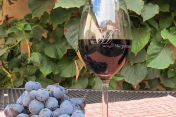 Weingut Margaretenhof_Sir Henry im Glas, © Weingut Margaretenhof
