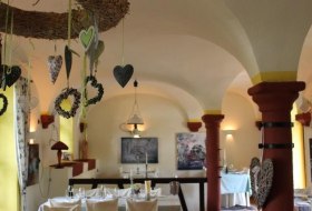 Restaurant Weingew&ouml;lbe Bermersheim &copy; Isabella Heider