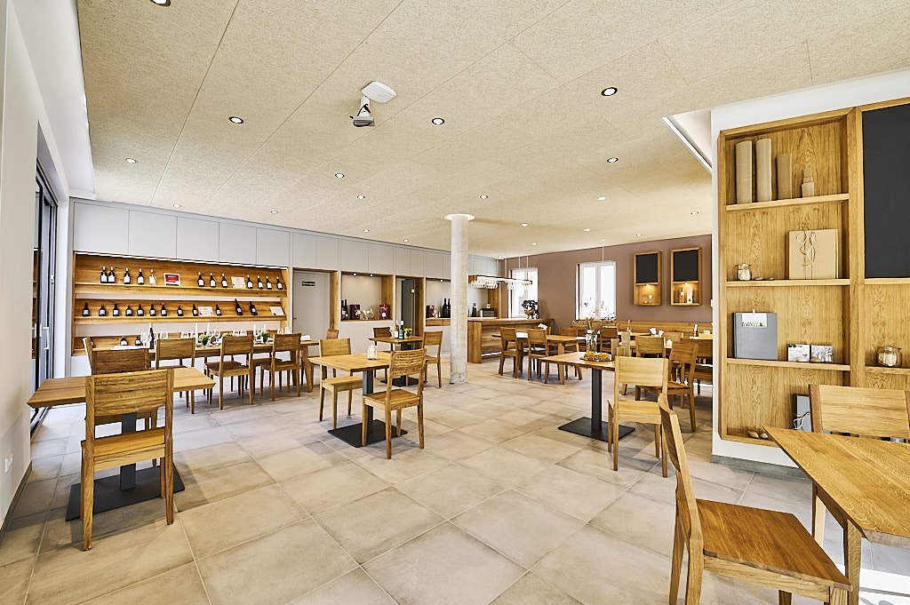 Weingut Huff-Doll_Vinothek 2, &copy; Weingut Huff-Doll