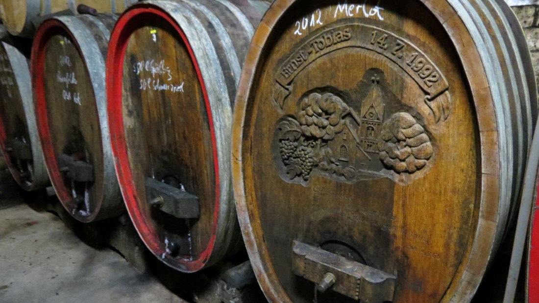Weingut Margaretenhof_Weinkeller Holzf&auml;sser, &copy; Weingut Margaretenhof