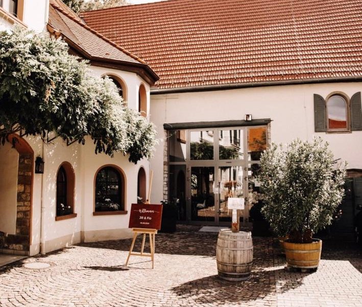 Weingut Hahn_Eingang, © Eventlocation Weingut Hahn