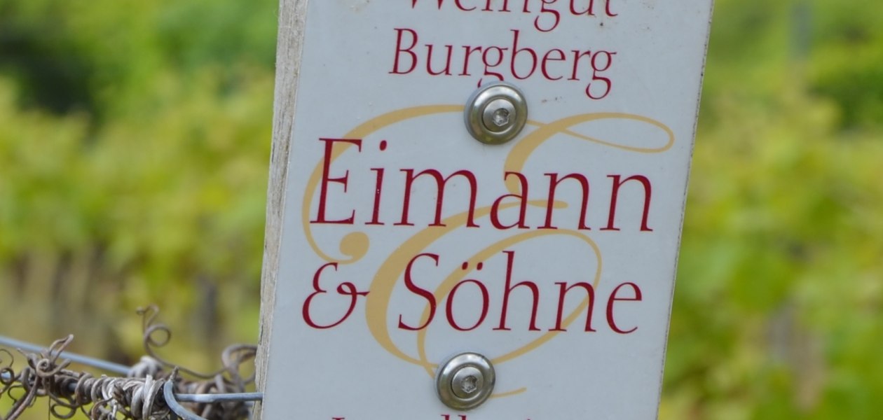 Weingut Burgberg Eimann & S&ouml;hne_Schild, &copy; Weingut Burgberg Eimann & S&ouml;hne