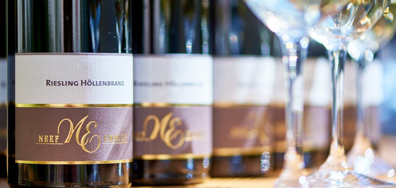 Weingut Neef-Emmich_Weinflasche, &copy; Weingut Neef-Emmich