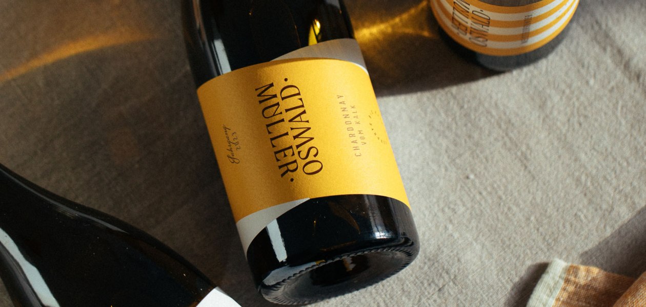 Weingut M&uuml;ller-Oswald_Flaschen 2, &copy; Weingut M&uuml;ller-Oswald
