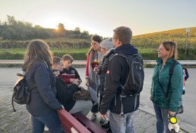 Gruppe von Menschen spielt Ecape Game © We Escape