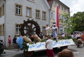 Traubenbl&uuml;tenfest - Umzug Westhofen &copy; Michael Jung