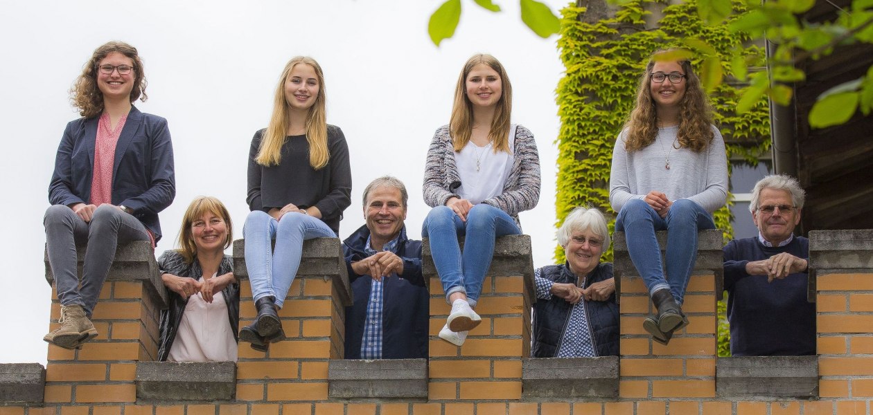 Weingut Burghof Oswald_Familie, &copy; Weingut Burghof Oswald