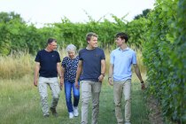 Familie im Weinberg, &copy; Marc Hurstel
