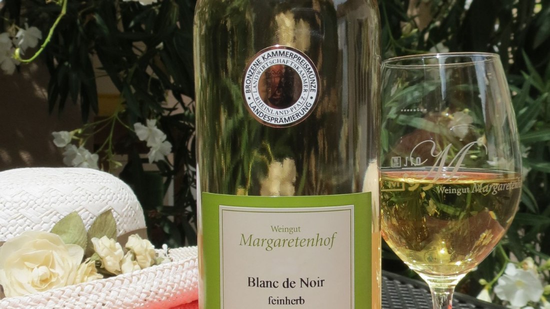 Weingut Margaretenhof_Blanc de noir, &copy; Weingut Margaretenhof