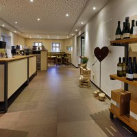 Vinothek_EG &copy; Weingut Klosterhof