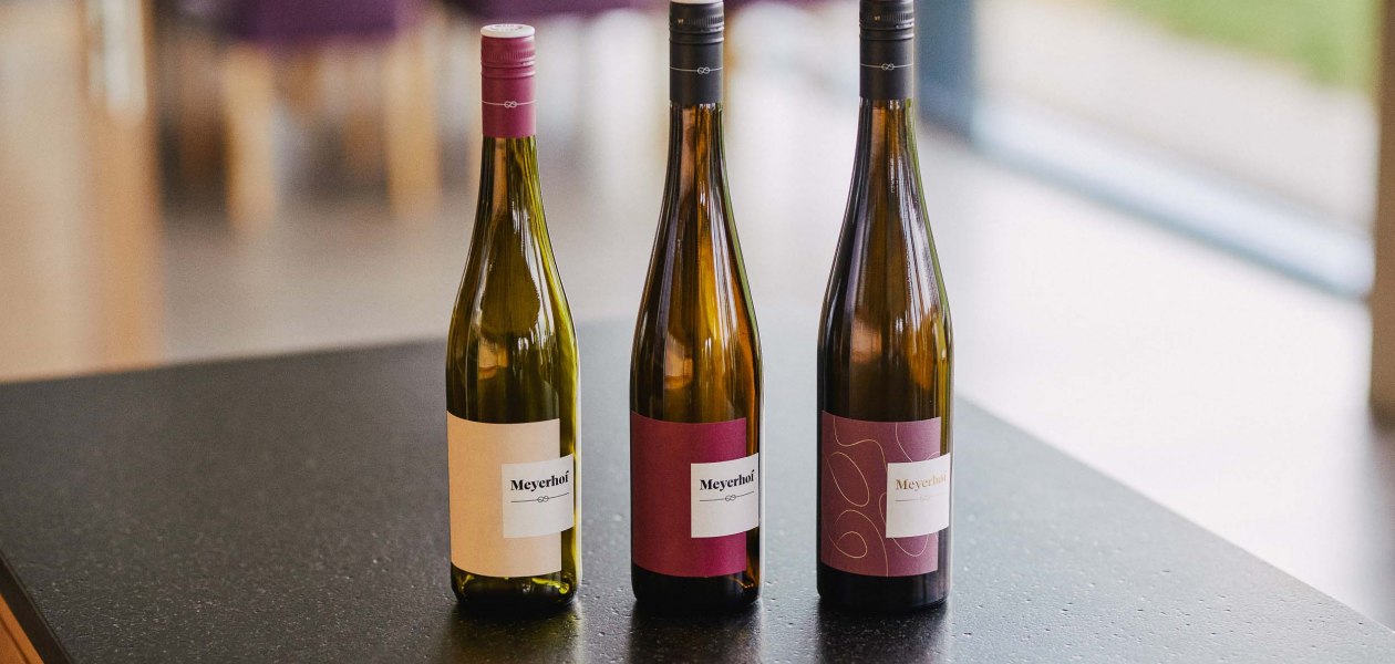 Meyerhof_Flaschen, © Peter Bender