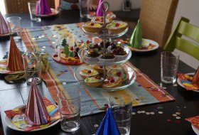Kindergeburtstag &copy; Bild von M W auf Pixabay