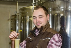 Weingut_Hartmann_Jonas_Otte_1-100 &copy; Weingut Hartmann