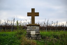 Am Steinernen Kreuz © Touristikverein Wonnegau e.V.